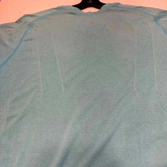 Lululemon men’s performance short sleeve tee shirt Aqua blue size XXL - Picture 8 of 9